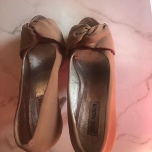 Steve Madden platform heels in Taupe- Size 10